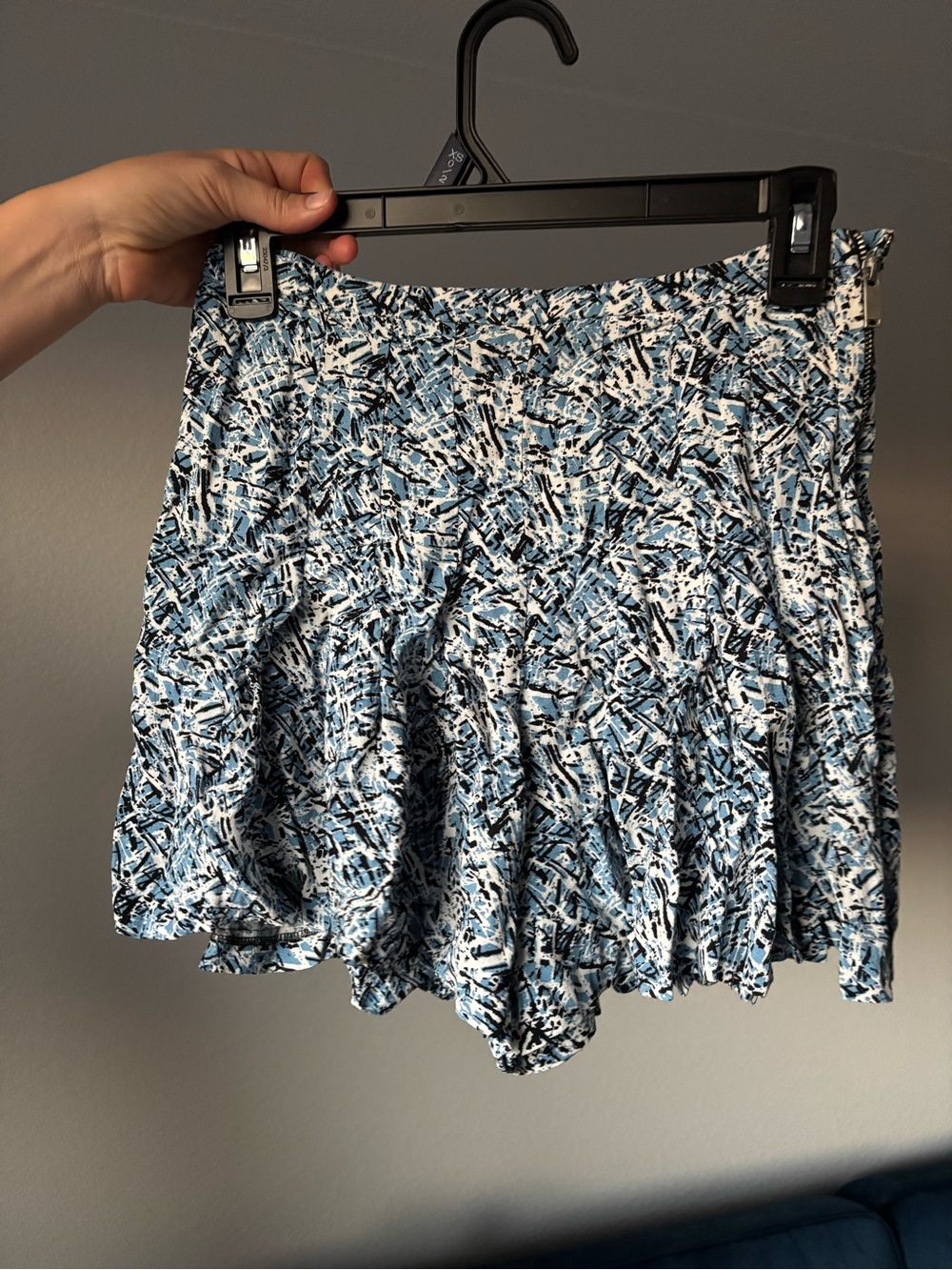 Zara Blue and White Abstract Print Skort